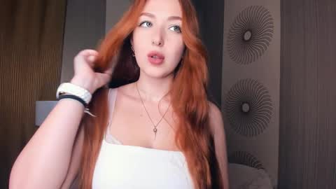 Elisa online show from 09-22-25, 11:01