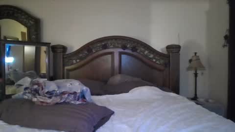 Snapshot of hidden_gold_milf chatting on 04-21-26, 02:37 hidden_gold_milf online show from 04-21-26, 02:37
