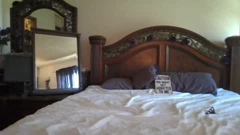 Snapshot of hidden_gold_milf chatting on 04-21-26, 05:39 hidden_gold_milf online show from 04-21-26, 05:39