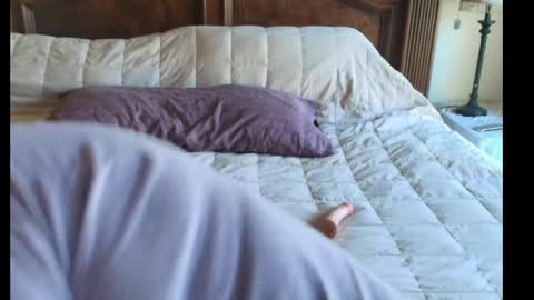 Snapshot of hidden_gold_milf chatting on 05-13-26, 11:55 hidden_gold_milf online show from 05-13-26, 11:55