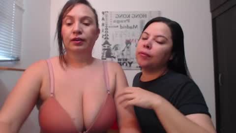 Snapshot of hidden_tinna chatting on 07-13-26, 11:46 Tinna online show from 07-13-26, 11:46