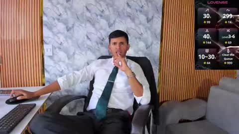 Snapshot of hiddenoffice chatting on 09-13-25, 10:20 George online show from 09-13-25, 10:20