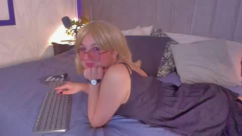 Snapshot of hidori_rem chatting on 05-15-26, 03:24 hidori_rem online show from 05-15-26, 03:24