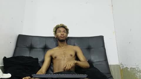 Snapshot of higger_dick chatting on 12-14-25, 02:33 higger_dick online show from 12-14-25, 02:33