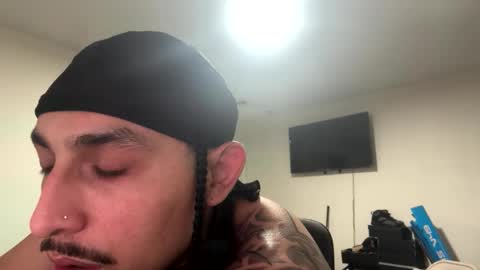 hihello400 online show from 12-17-25, 07:58