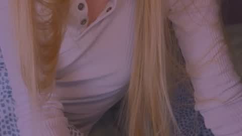 Snapshot of hihi_im_chloe chatting on 02-13-25, 02:23 Chloe online show from 02-13-25, 02:23