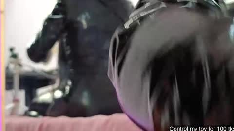 Snapshot of hikiko_doll_ chatting on 10-01-25, 11:00 Call me hikiko or kiko online show from 10-01-25, 11:00