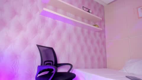  Hillary  online show from 01-31-25, 07:07