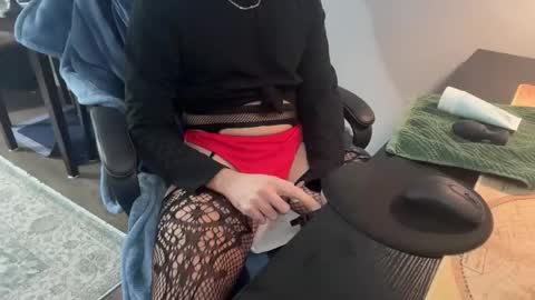 himadlove online show from 04-29-26, 08:15