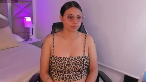 himari53 online show from 05-01-26, 01:59