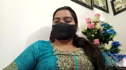 himuhimu22 online show from 03-08-25, 04:17