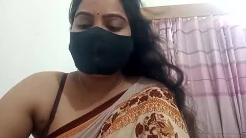 himuhimu22 online show from 10-18-25, 06:52