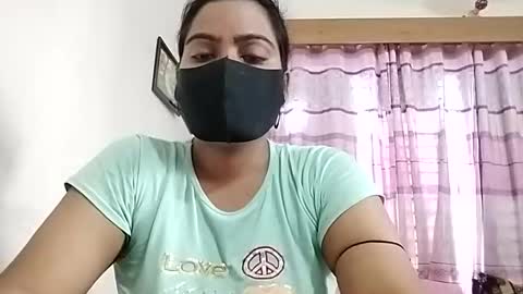 himuhimu22 online show from 06-04-26, 04:40