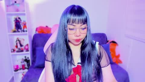 Hinata online show from 12-15-24, 01:24