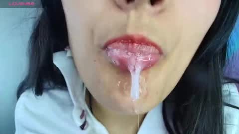 hinata online show from 10-23-25, 09:02