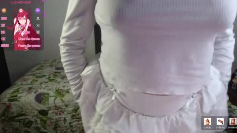 Snapshot of hinata_kawaii chatting on 06-08-26, 09:31 sara online show from 06-08-26, 09:31