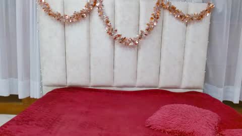 Snapshot of hinataleecs chatting on 12-24-24, 08:33 hinata lee online show from 12-24-24, 08:33