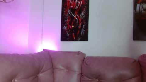 hinata lee online show from 12-14-25, 09:36