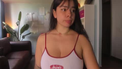 Hinnata online show from 09-25-25, 03:05