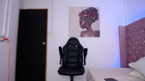 Snapshot of hiperhard_ chatting on 09-19-25, 11:05 Hiper Haper online show from 09-19-25, 11:05