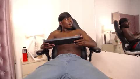 Snapshot of hiperhard_ chatting on 10-04-25, 11:14 Hiper Haper online show from 10-04-25, 11:14