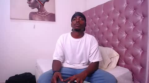 Snapshot of hiperhard_ chatting on 10-19-25, 09:26 Hiper Haper online show from 10-19-25, 09:26