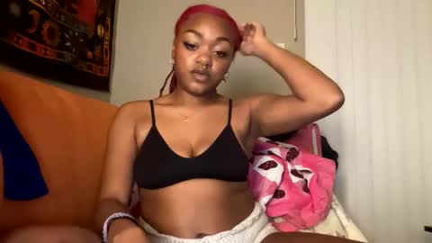 Snapshot of hippieangelbabi chatting on 02-04-25, 03:00 angelbabi online show from 02-04-25, 03:00