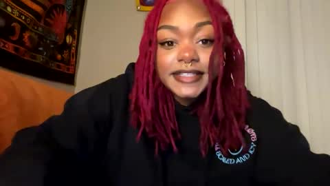 Snapshot of hippieangelbabi chatting on 02-12-25, 01:19 angelbabi online show from 02-12-25, 01:19
