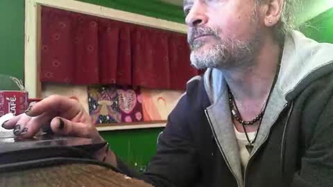 hippiedad333 online show from 03-03-26, 01:34