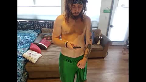 Snapshot of hippiejagain chatting on 11-25-25, 05:35 hippiejagain online show from 11-25-25, 05:35