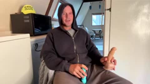 Snapshot of hippiezen chatting on 02-14-26, 07:21 Hippie Jijm online show from 02-14-26, 07:21