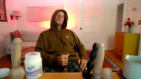 Snapshot of hippiezen chatting on 05-15-26, 03:52 Hippie Jijm online show from 05-15-26, 03:52