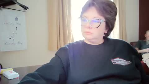 Bella online show from 03-05-25, 04:02