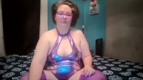 Bella online show from 11-17-25, 03:45