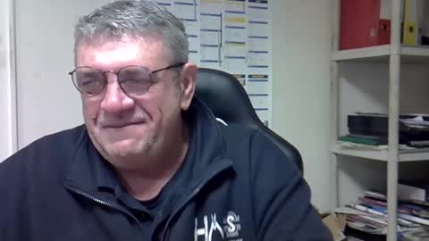 hippo online show from 12-19-24, 07:07