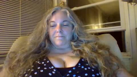 Snapshot of hippysnewhere chatting on 06-27-26, 07:02 hippysnewhere online show from 06-27-26, 07:02