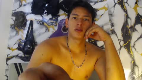 Snapshot of hiroshi_shen2 chatting on 05-27-26, 11:51 hirosi shen online show from 05-27-26, 11:51