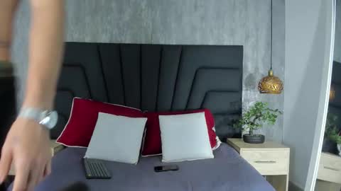 Hisoka online show from 10-24-25, 02:30