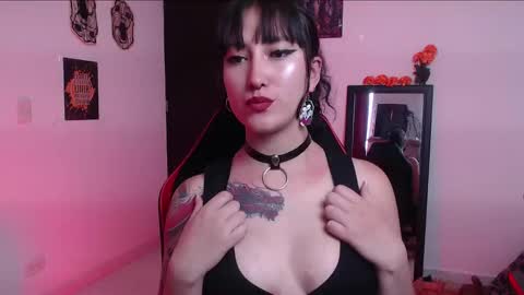 Hitomi Arata online show from 09-08-25, 08:19