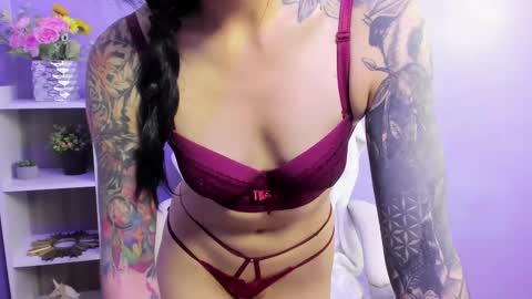 Snapshot of hiyakasudere chatting on 02-12-25, 06:40 hiyakasudere online show from 02-12-25, 06:40