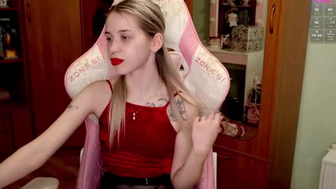 Holly online show from 03-02-25, 05:58