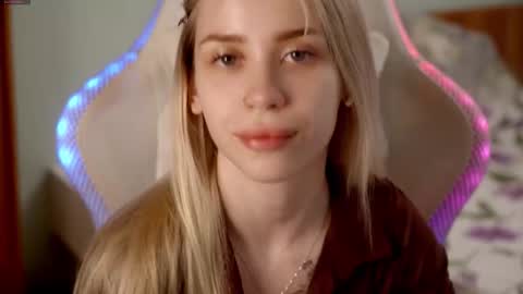 Holly online show from 03-17-26, 07:28