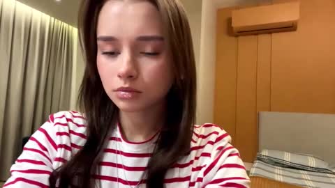 Sofia online show from 11-12-25, 10:48