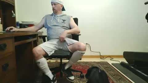 Snapshot of hockeybud chatting on 03-08-26, 03:05 Rick online show from 03-08-26, 03:05