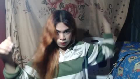 Snapshot of hoelyaurora chatting on 04-23-26, 07:05 Aurora3 online show from 04-23-26, 07:05