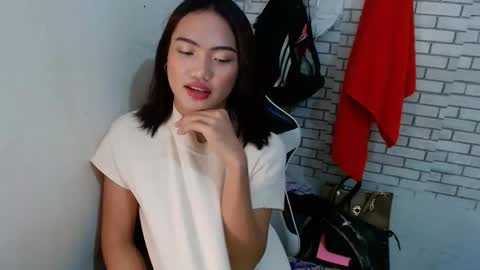 Snapshot of hoelyixia chatting on 01-07-26, 11:56 Ixia3 online show from 01-07-26, 11:56