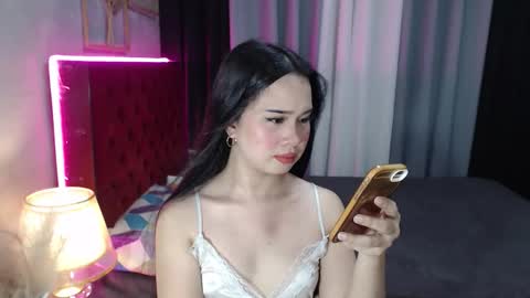 hoelymolly online show from 10-23-25, 07:40