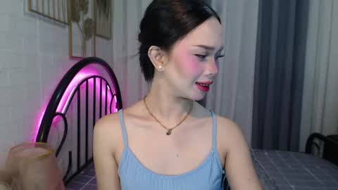 hoelymolly online show from 06-30-26, 06:31