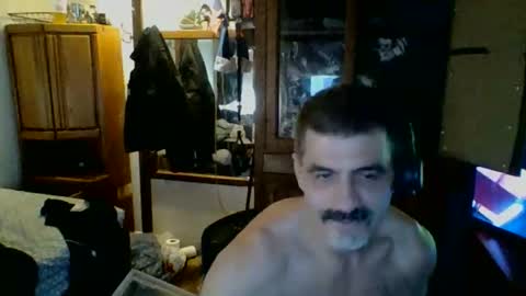 hoglegg99384194 online show from 11-23-25, 12:21