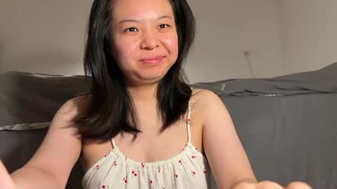 Snapshot of hola_sunflower chatting on 05-11-26, 03:51 amy online show from 05-11-26, 03:51